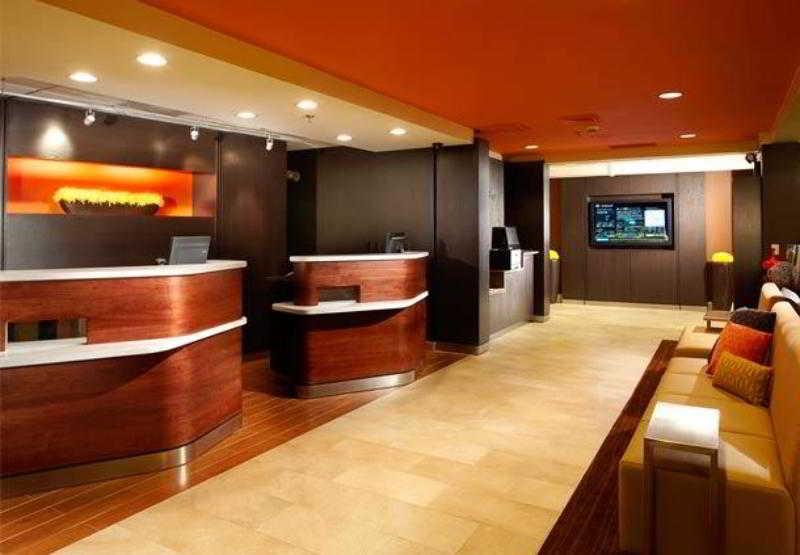 Courtyard By Marriott Lynchburg Hotel Интериор снимка
